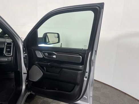 Used 2025 RAM 1500 Laramie AWD/4WD image 33