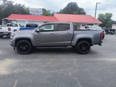 Used 2020 Chevrolet Colorado LT w/ Colorado RST Special Edition RWD image 2