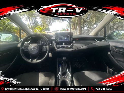 Used 2022 Toyota Corolla LE FWD image 11