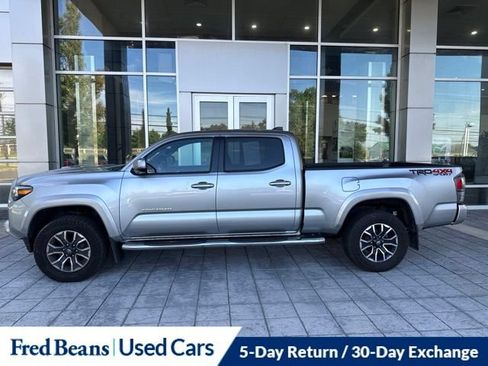 Used 2023 Toyota Tacoma TRD Sport w/ TRD Premium Sport Package AWD/4WD image 11