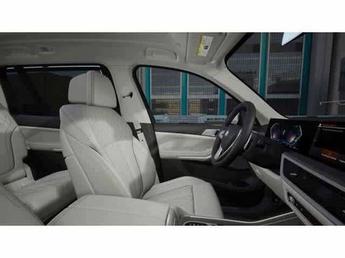 Used 2026 BMW X7 xDrive40i image 9