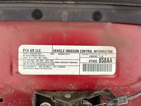 Used 2017 Jeep Cherokee Sport image 17