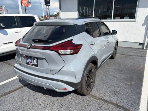 Used 2023 Nissan Kicks SR w/ SR Premium Package FWD image 4