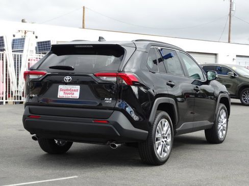 New 2025 Toyota RAV4 XLE Premium image 5