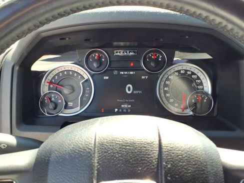 Used 2019 RAM 1500 Classic SLT w/ Luxury Group AWD/4WD image 19