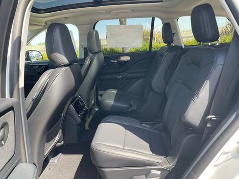 New 2026 Lincoln Aviator AWD image 23