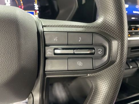 Used 2023 Chevrolet Colorado Trail Boss w/ Technology Package image 33