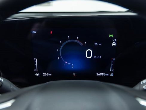 Used 2024 Buick Encore GX Sport Touring image 2