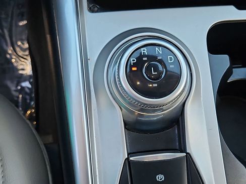 Used 2024 Ford Explorer Limited image 34