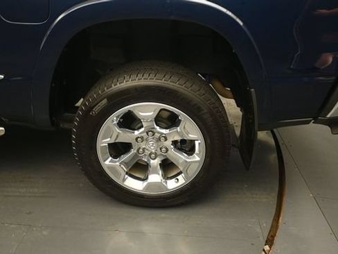Used 2020 RAM 1500 Laramie AWD/4WD image 9