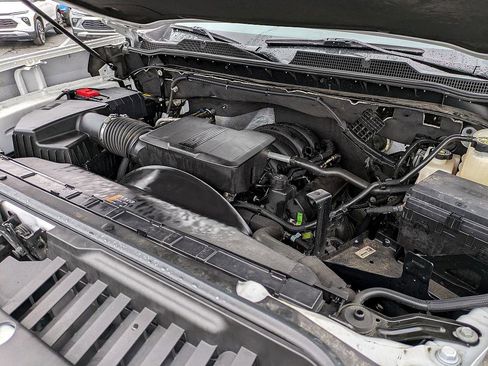 Used 2023 Chevrolet Silverado 2500 Custom w/ Custom Value Package image 32