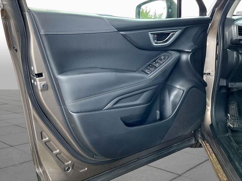 Used 2023 Subaru Forester Premium AWD/4WD image 23
