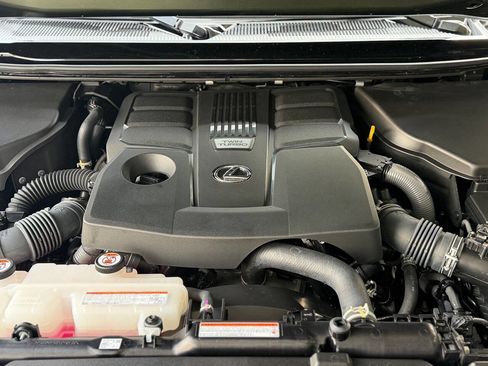Used 2024 Lexus GX 550 w/ Accessory Package (Z1) AWD/4WD image 92