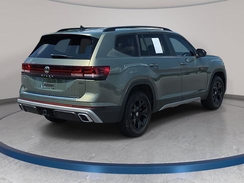 Used 2024 Volkswagen Atlas Peak Edition SEL AWD/4WD image 5