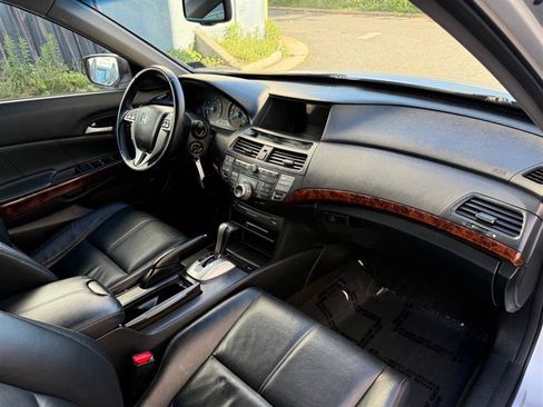 Used 2010 Honda Crosstour EX-L image 40