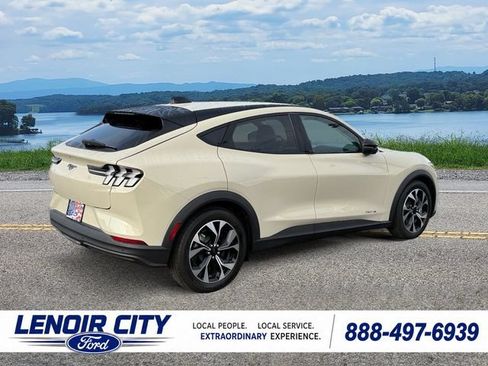 Used 2025 Ford Mustang Mach-E Select w/ Comfort Package Lite AWD/4WD image 3