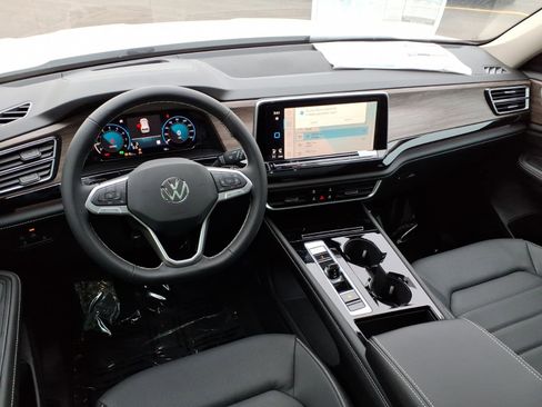 New 2026 Volkswagen Atlas SEL image 6