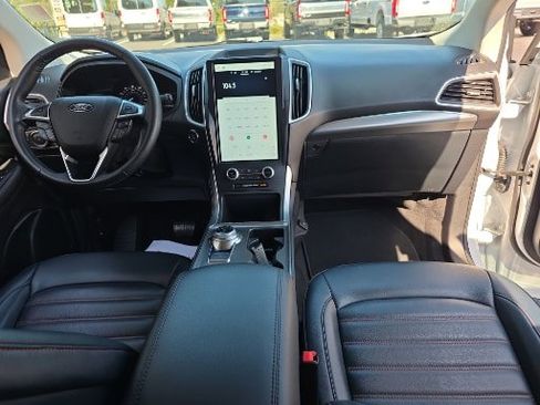 Certified 2022 Ford Edge SEL w/ Sport Appearance Package image 2