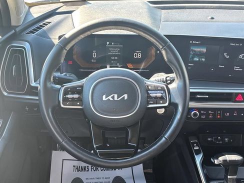 Used 2025 Kia Sorento EX AWD/4WD image 22