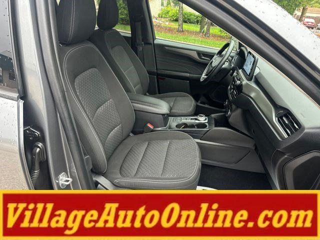 Used 2023 Ford Escape Active AWD/4WD image 43