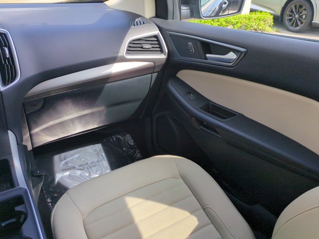 Used 2024 Ford Edge SE w/ Black Appearance Package AWD/4WD image 16