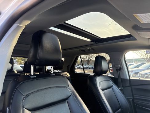 Used 2023 Ford Explorer XLT w/ Equipment Group 202A image 33