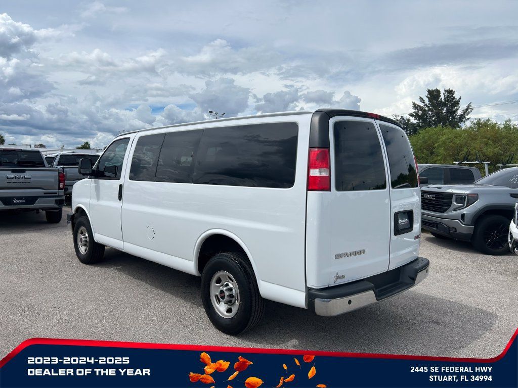 Used 2023 GMC Savana 2500 RWD image 5