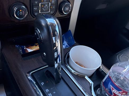 Used 2013 Ford F150 Lariat w/ Luxury Equipment Group image 10