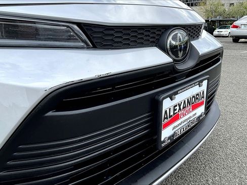 Used 2024 Toyota Corolla LE image 28
