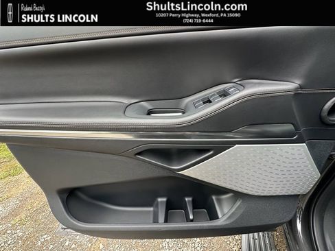New 2025 Lincoln Navigator Black Label AWD/4WD image 19