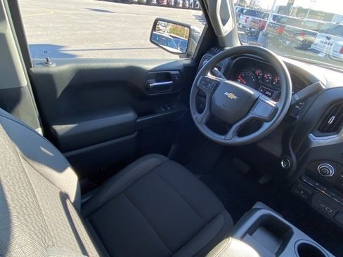 Used 2024 Chevrolet Silverado 1500 Custom image 24