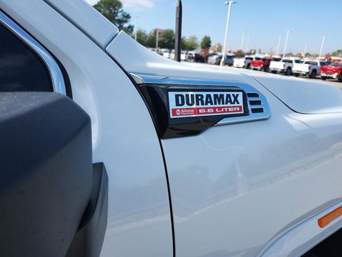 New 2026 GMC Sierra 2500 SLT w/ SLT Premium Package image 8