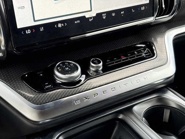 New 2027 Ford Expedition Platinum w/ Stealth Appearance Package AWD/4WD image 30