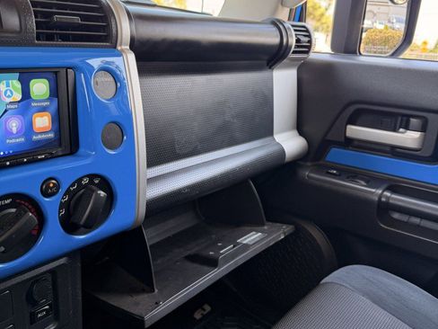 Used 2007 Toyota FJ Cruiser 4WD image 35