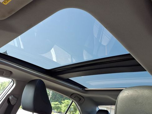 Certified 2019 Toyota Camry XLE FWD image 20