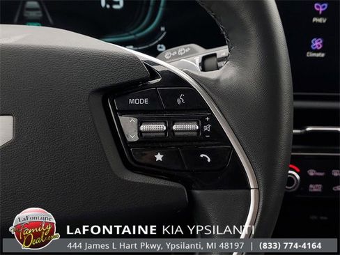 Certified 2023 Kia Niro SX Touring image 19