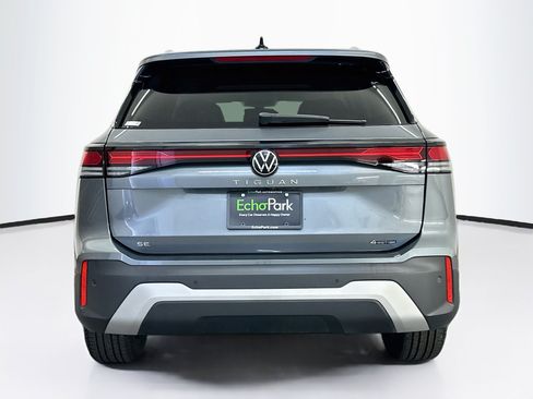 Used 2026 Volkswagen Tiguan SE AWD/4WD image 7