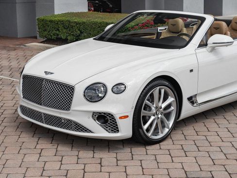 Used 2020 Bentley Continental GT image 5