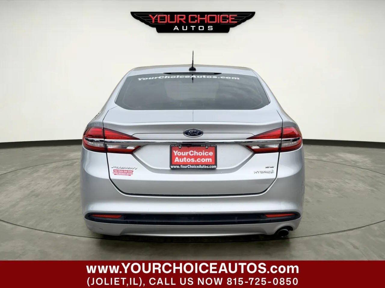 Used 2018 Ford Fusion SE FWD image 4