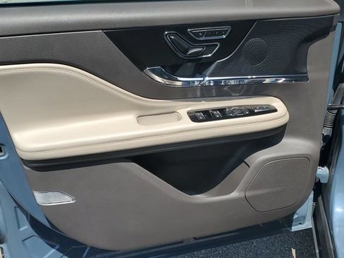 Certified 2023 Lincoln Corsair Reserve w/ Equipment Group 201A AWD/4WD image 9