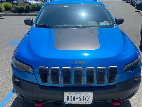 Used 2021 Jeep Cherokee Trailhawk w/ Trailer Tow Group AWD/4WD image 3