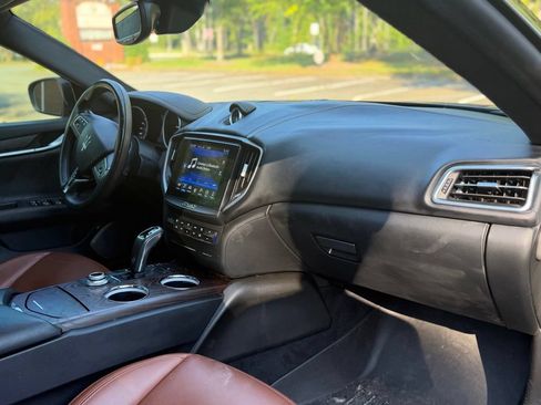 Used 2019 Maserati Ghibli S GranLusso RWD image 16