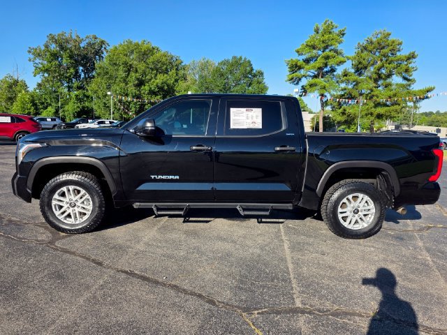 Used 2025 Toyota Tundra SR5 w/ SR5 Convenience Package AWD/4WD image 7
