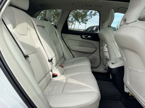 Used 2024 Volvo XC60 B5 Plus w/ Protection Package Premier image 14