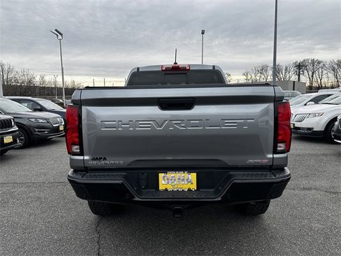Used 2023 Chevrolet Colorado ZR2 w/ ZR2 Convenience Package III image 6