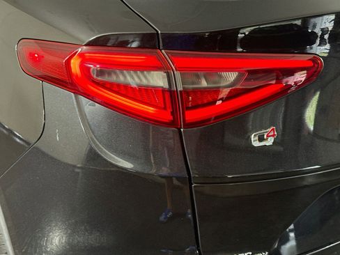Used 2018 Alfa Romeo Stelvio Ti AWD/4WD image 36