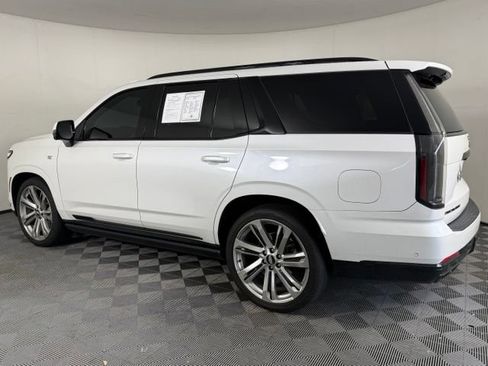 Used 2025 Cadillac Escalade Sport Platinum AWD/4WD image 4
