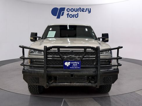 Used 2005 Chevrolet Silverado 2500 LS w/ Heavy-Duty Power Package AWD/4WD image 5