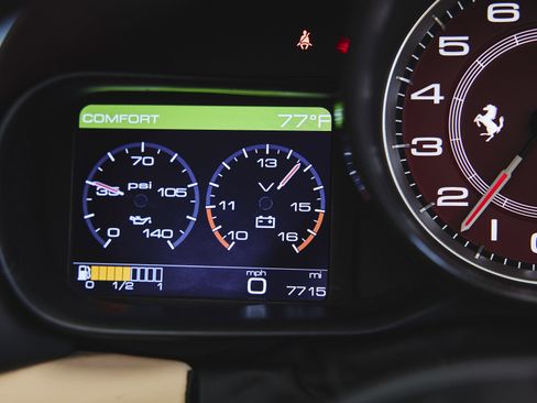 Used 2017 Ferrari California T image 14