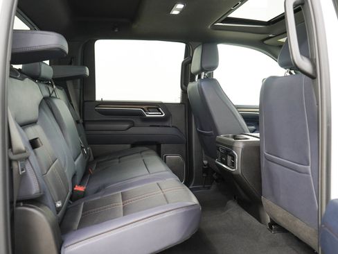 Used 2025 Chevrolet Silverado 2500 High Country w/ High Country Premium Package AWD/4WD image 14